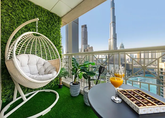 Lavish 2 Bedroom I Burj Khalifa & Fountain Views I Free Gym, Pool, Parking, Wi-Fi And Ps5 I By Skyline Serenity