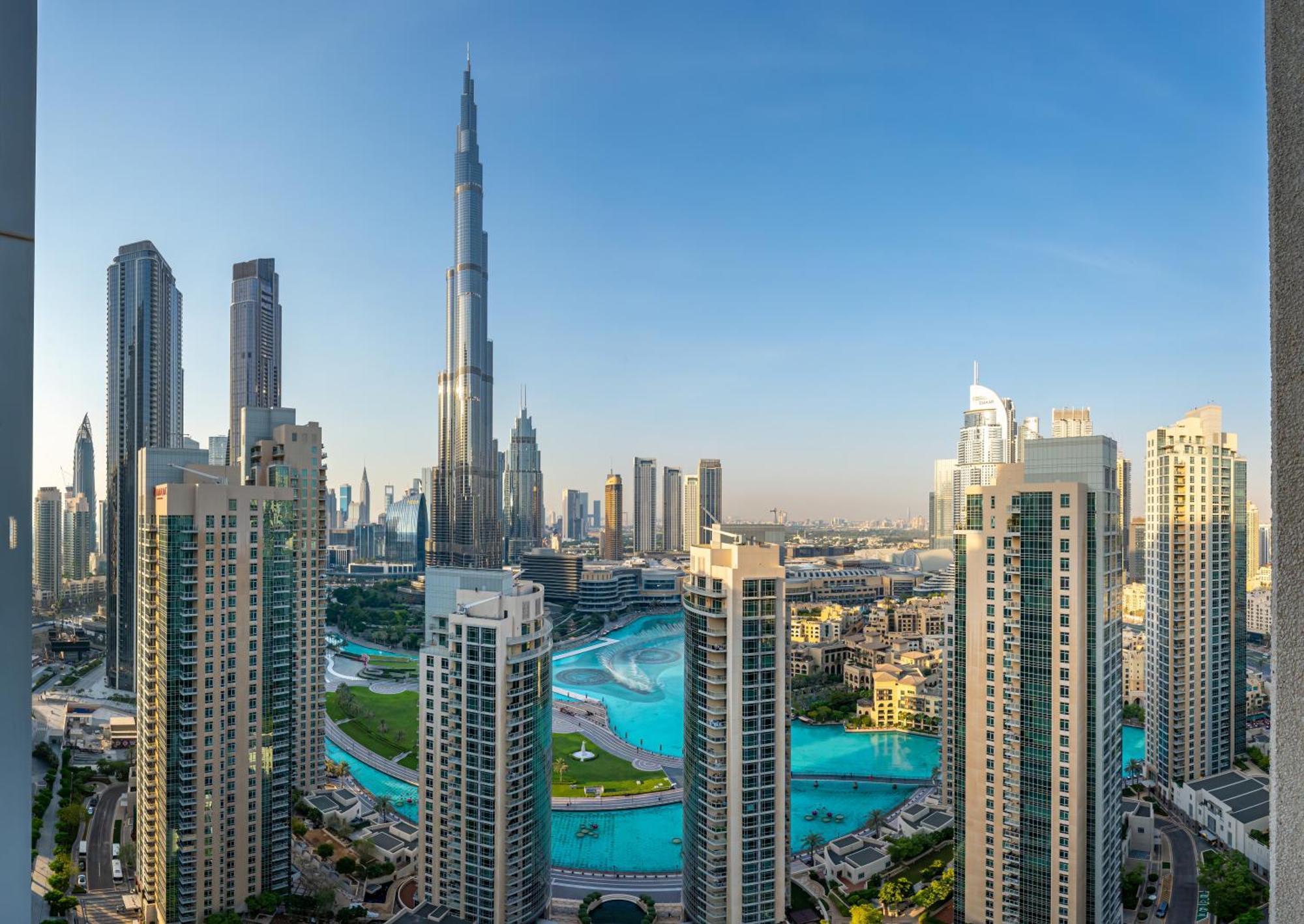 شقة Lavish 2 Bedroom I Burj Khalifa & Fountain Views I Free Gym, Pool, Parking, Wi-fi And Ps5 I By Skyline Serenity دبي