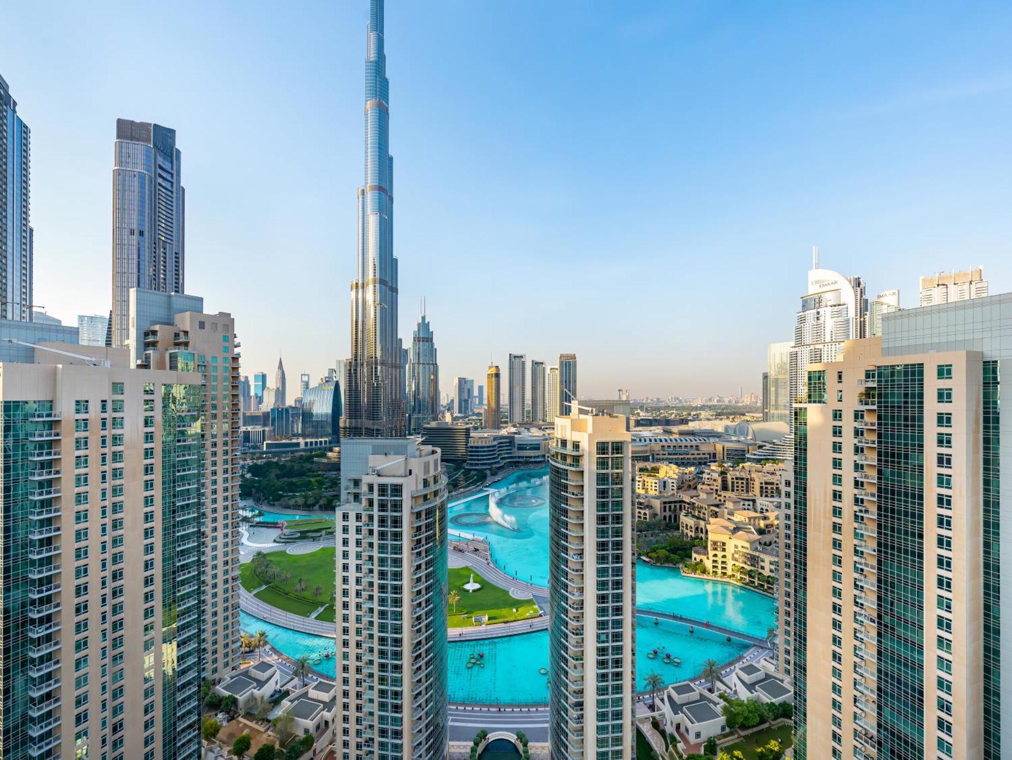 Lavish 2 Bedroom I Burj Khalifa & Fountain Views I Free Gym, Pool, Parking, Wi-fi And Ps5 I By Skyline Serenity دبي