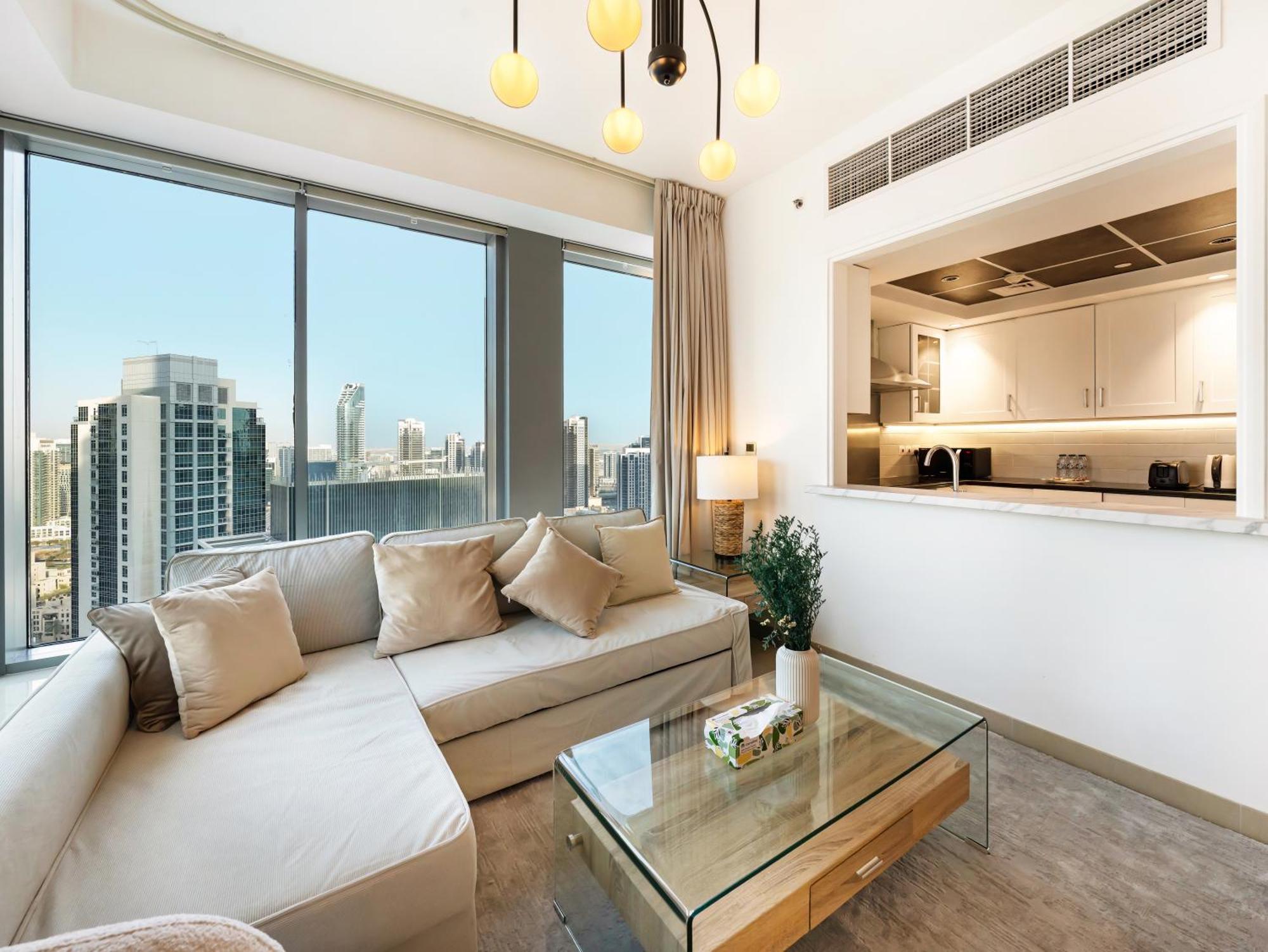 شقة Lavish 2 Bedroom I Burj Khalifa & Fountain Views I Free Gym, Pool, Parking, Wi-fi And Ps5 I By Skyline Serenity *