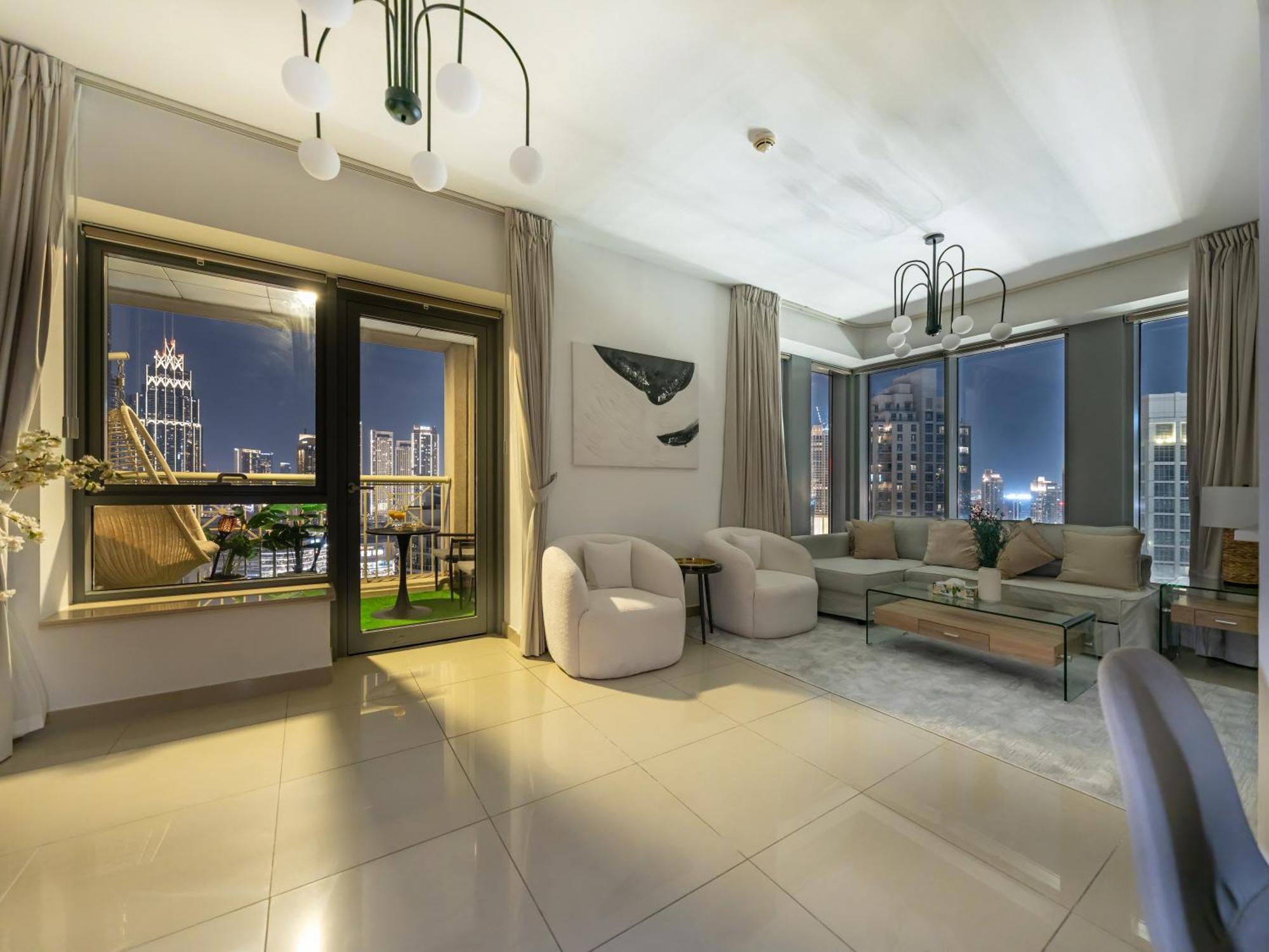 شقة Lavish 2 Bedroom I Burj Khalifa & Fountain Views I Free Gym, Pool, Parking, Wi-fi And Ps5 I By Skyline Serenity *