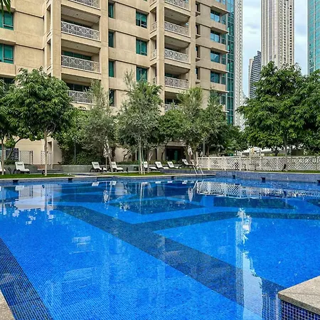 Lavish 2 Bedroom I Burj Khalifa & Fountain Views I Free Gym, Pool, Parking, Wi-Fi And Ps5 I By Skyline Serenity Dubai Exterior photo
