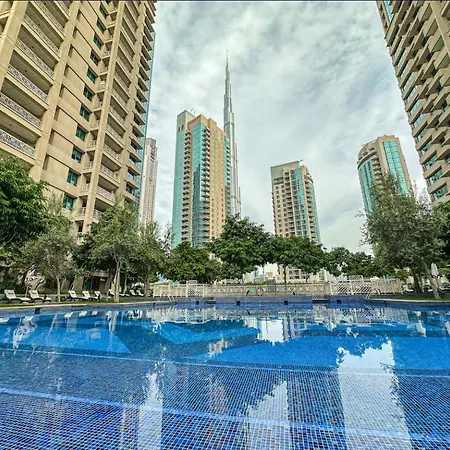 Lavish 2 Bedroom I Burj Khalifa & Fountain Views I Free Gym, Pool, Parking, Wi-Fi And Ps5 I By Skyline Serenity Dubai Exterior photo