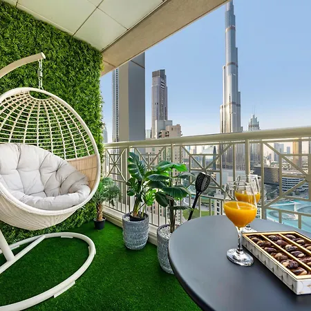 Lavish 2 Bedroom I Burj Khalifa & Fountain Views I Free Gym, Pool, Parking, Wi-Fi And Ps5 I By Skyline Serenity Dubai Exterior photo