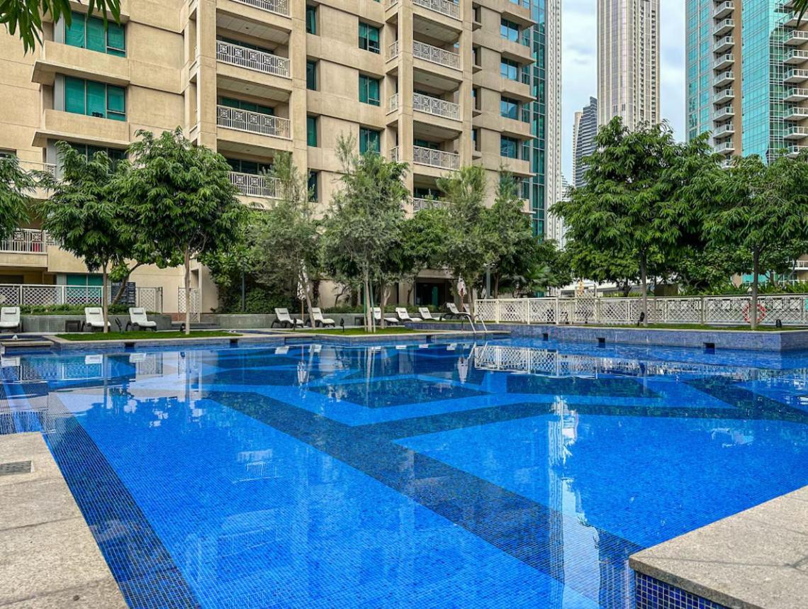 شقة Lavish 2 Bedroom I Burj Khalifa & Fountain Views I Free Gym, Pool, Parking, Wi-fi And Ps5 I By Skyline Serenity